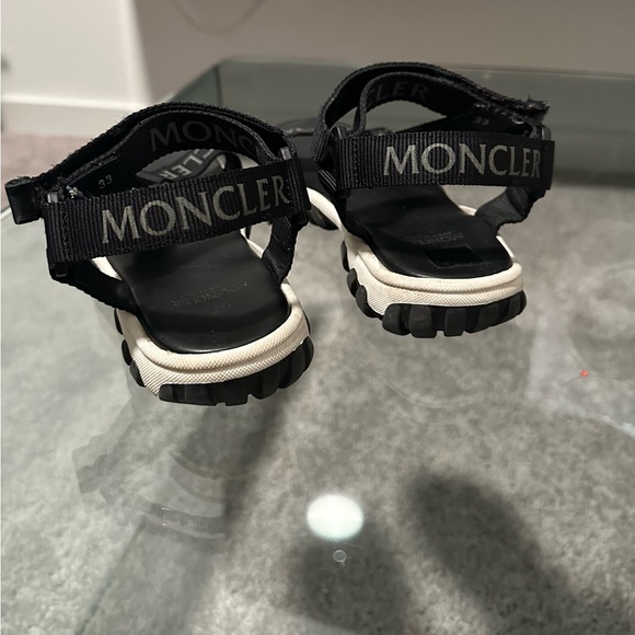 Moncler Enfant boys logo strap sandals - Picture 2 of 3